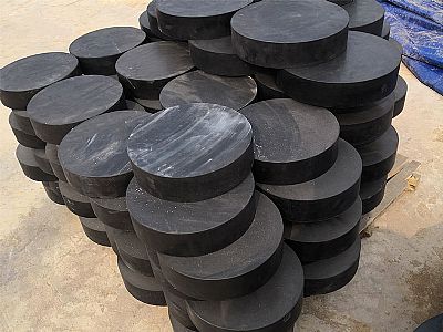 尖山区板式橡胶支座由若干层橡胶片与薄钢板经加压硫化